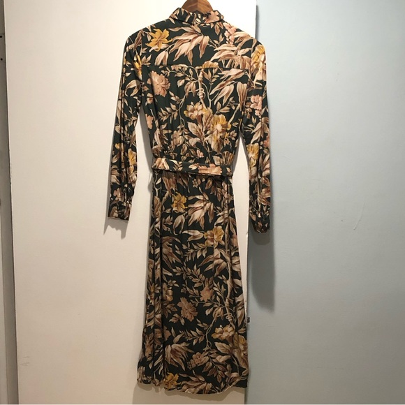 H&M Shirt Dress with a tie belt - Picture 5 of 5